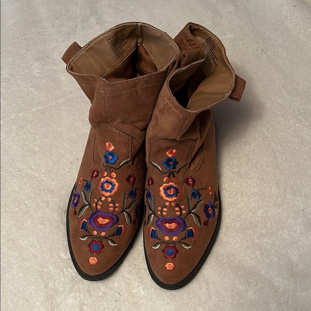 Mudd Brown Embroidered Ankle Booties
